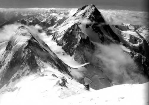 Иллюстрация к книге — Лхоцзе. Южная стена [pic_72.jpg]