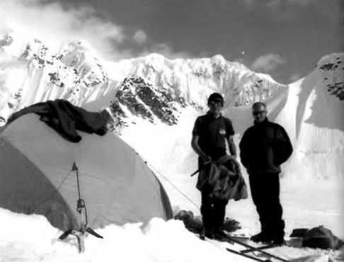 Иллюстрация к книге — Лхоцзе. Южная стена [pic_78.jpg]