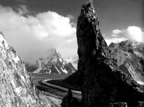 Иллюстрация к книге — Лхоцзе. Южная стена [pic_82.jpg]