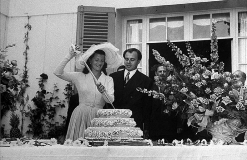 Иллюстрация к книге — Восхитительные женщины. Неподвластные времени [i_124.jpg]