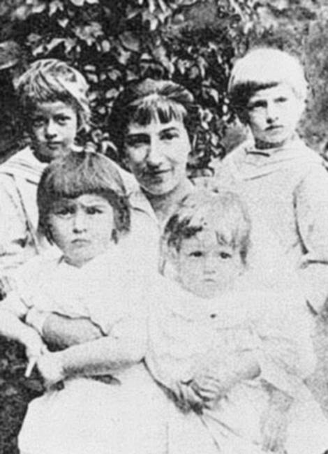 Иллюстрация к книге — Восхитительные женщины. Неподвластные времени [i_166.jpg]