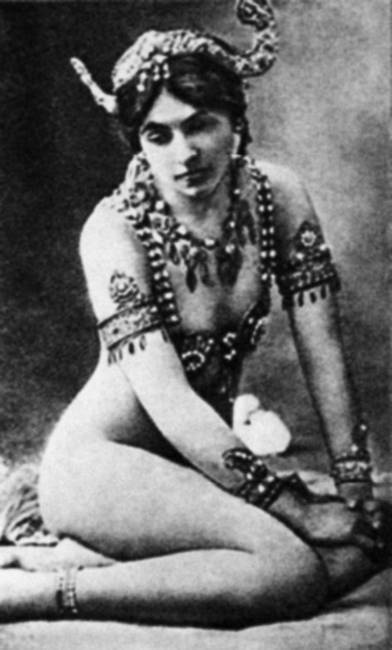 Иллюстрация к книге — Восхитительные женщины. Неподвластные времени [i_176.jpg]