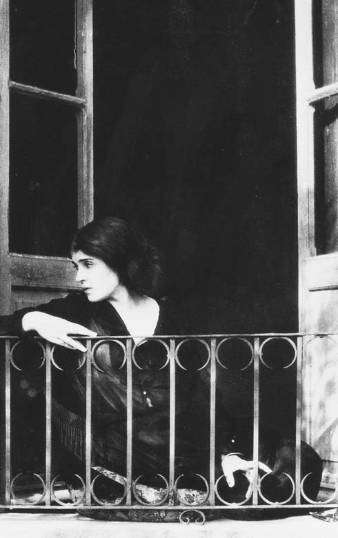 Иллюстрация к книге — Восхитительные женщины. Неподвластные времени [i_221.jpg]