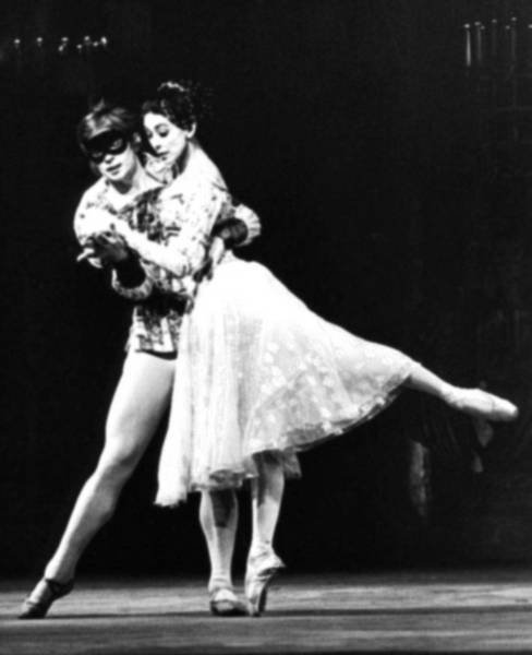 Иллюстрация к книге — Восхитительные женщины. Неподвластные времени [i_235.jpg]