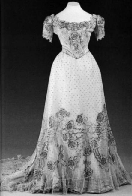 Иллюстрация к книге — Восхитительные женщины. Неподвластные времени [i_267.jpg]