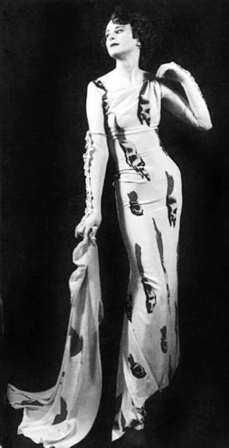 Иллюстрация к книге — Восхитительные женщины. Неподвластные времени [i_306.jpg]