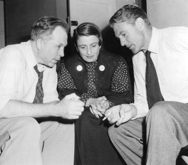 Иллюстрация к книге — Восхитительные женщины. Неподвластные времени [i_384.jpg]