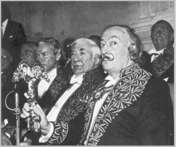 Иллюстрация к книге — Сальвадор Дали. Божественный и многоликий [i_040.jpg]