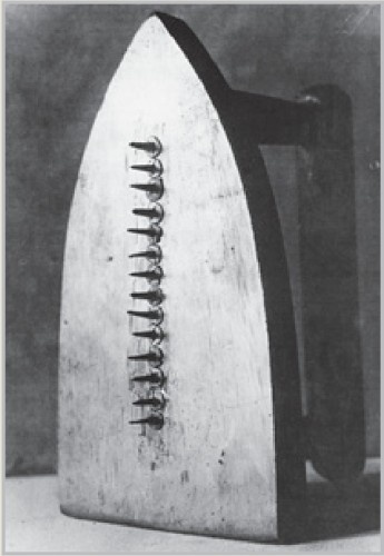 Иллюстрация к книге — Сальвадор Дали. Божественный и многоликий [i_050.jpg]