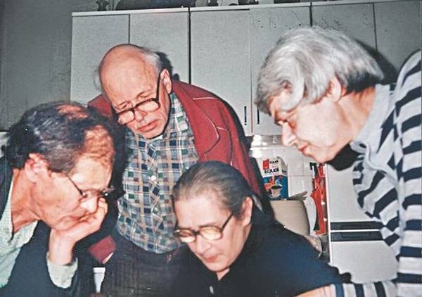 Иллюстрация к книге — Диссиденты [i_022.jpg]