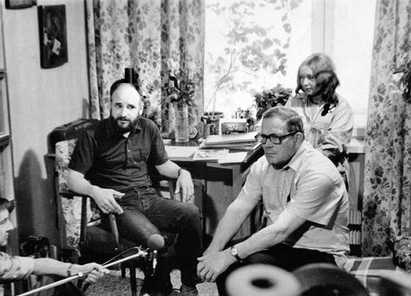 Иллюстрация к книге — Диссиденты [i_082.jpg]