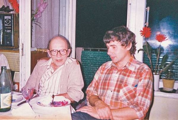 Иллюстрация к книге — Диссиденты [i_097.jpg]