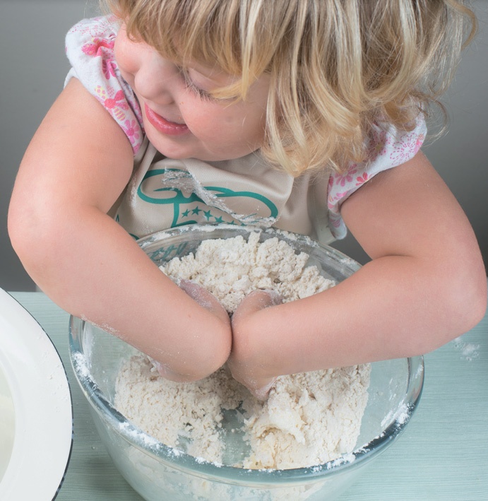 Иллюстрация к книге — Поваренок с пеленок: Как проводить время на кухне весело и с пользой [i_003.jpg]