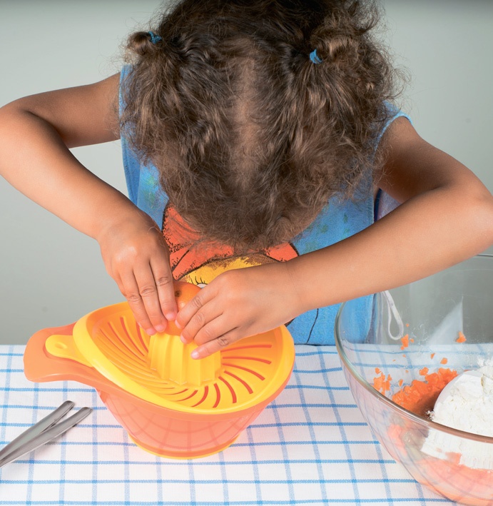 Иллюстрация к книге — Поваренок с пеленок: Как проводить время на кухне весело и с пользой [i_057.jpg]