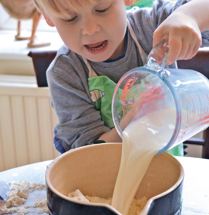 Иллюстрация к книге — Поваренок с пеленок: Как проводить время на кухне весело и с пользой [i_058.jpg]