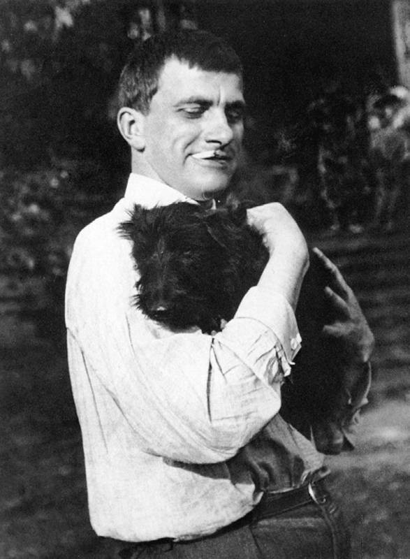 Иллюстрация к книге — Лиля Брик. Любимая женщина Владимира Маяковского [_219.jpg]