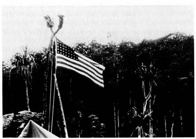 Иллюстрация к книге — Затерянные в Шангри-Ла [i_038.jpg]