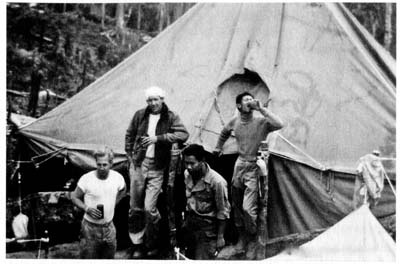 Иллюстрация к книге — Затерянные в Шангри-Ла [i_040.jpg]