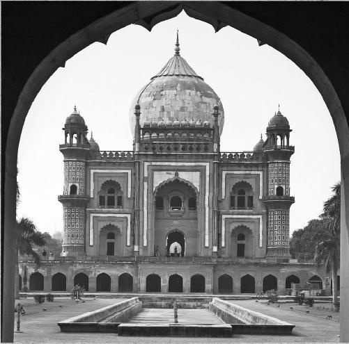 Иллюстрация к книге — Эверест. Кому и за что мстит гора? [_047.jpg]