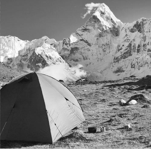 Иллюстрация к книге — Эверест. Кому и за что мстит гора? [_375.jpg]