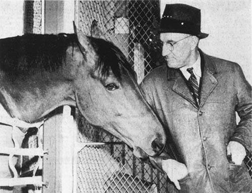 Иллюстрация к книге — Фаворит. Американская легенда [i_009.jpg]