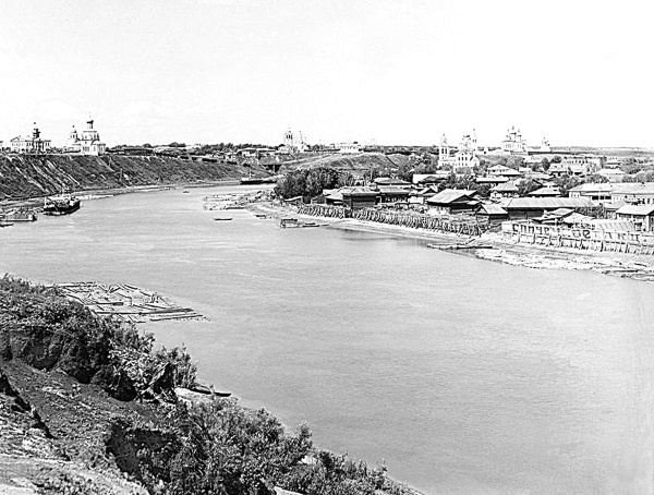 Иллюстрация к книге — Григорий Распутин. Жизнь старца и гибель империи [i_008.jpg]