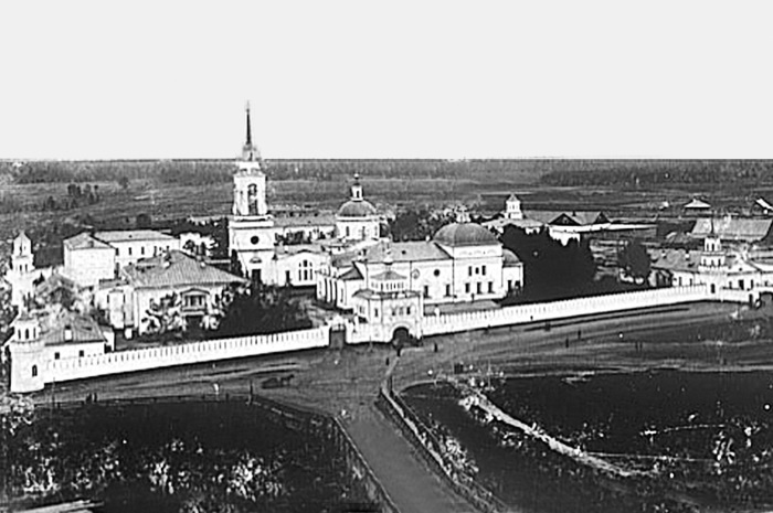 Иллюстрация к книге — Григорий Распутин. Жизнь старца и гибель империи [i_015.jpg]