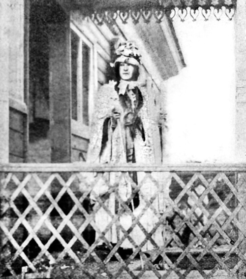 Иллюстрация к книге — Григорий Распутин. Жизнь старца и гибель империи [i_043.jpg]