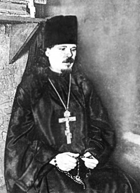 Иллюстрация к книге — Григорий Распутин. Жизнь старца и гибель империи [i_053.jpg]