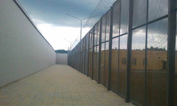 Иллюстрация к книге — Маленькая девочка [i_005.jpg]