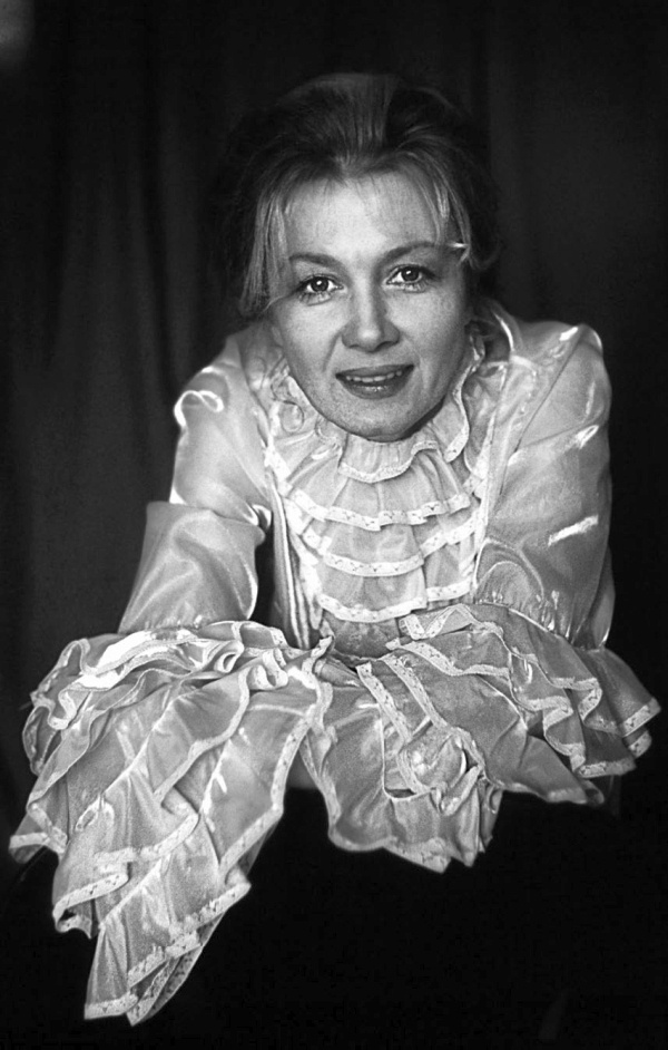 Иллюстрация к книге — Ностальгия - это память [i_001.jpg]