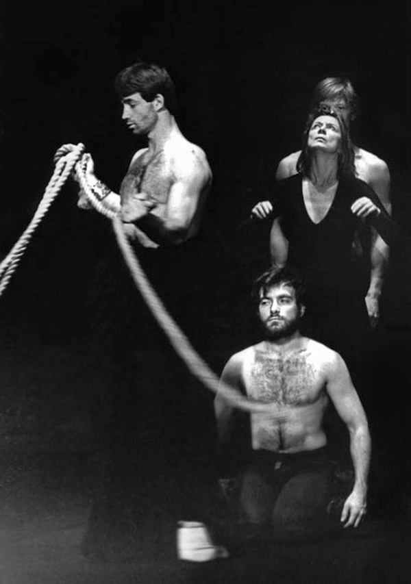 Иллюстрация к книге — Ностальгия - это память [i_024.jpg]