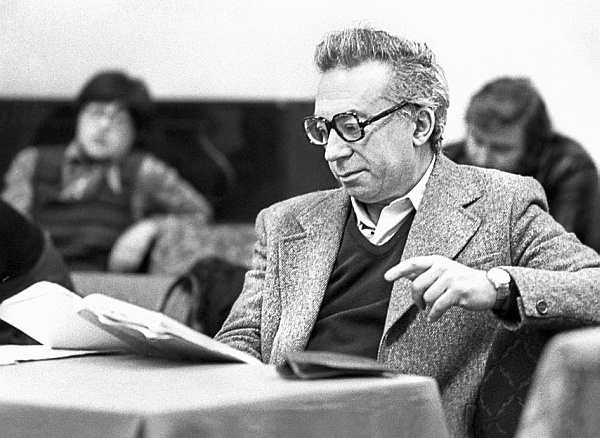 Иллюстрация к книге — Ностальгия - это память [i_030.jpg]