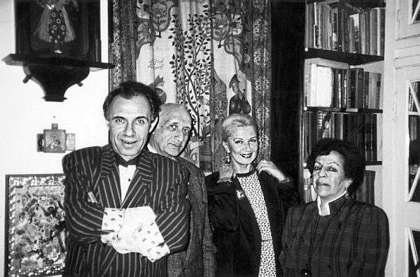 Иллюстрация к книге — Ностальгия - это память [i_035.jpg]