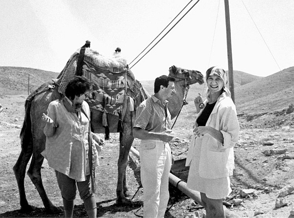 Иллюстрация к книге — Ностальгия - это память [i_039.jpg]