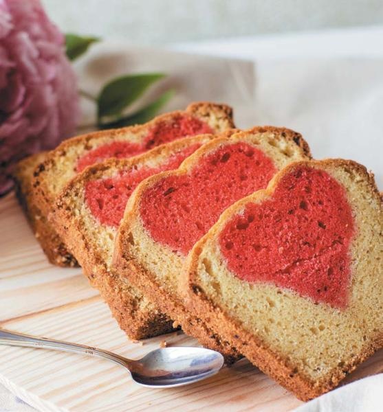 Иллюстрация к книге — Торты с сюрпризом. Шоколадные, сливочные, кофейные, желейные, ореховые, фруктовые [_007_2.jpg]