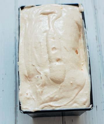 Иллюстрация к книге — Торты с сюрпризом. Шоколадные, сливочные, кофейные, желейные, ореховые, фруктовые [_016_2.jpg]