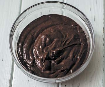 Иллюстрация к книге — Торты с сюрпризом. Шоколадные, сливочные, кофейные, желейные, ореховые, фруктовые [_020_2.jpg]