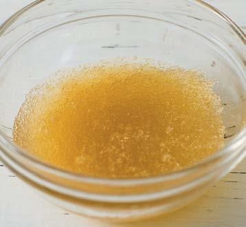 Иллюстрация к книге — Торты с сюрпризом. Шоколадные, сливочные, кофейные, желейные, ореховые, фруктовые [_050_2.jpg]