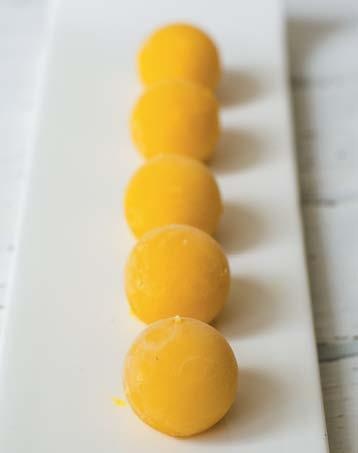 Иллюстрация к книге — Торты с сюрпризом. Шоколадные, сливочные, кофейные, желейные, ореховые, фруктовые [_050_5.jpg]