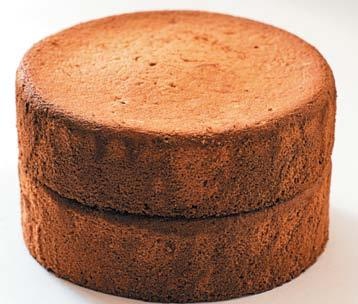 Иллюстрация к книге — Торты с сюрпризом. Шоколадные, сливочные, кофейные, желейные, ореховые, фруктовые [_068_2.jpg]