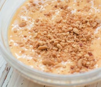 Иллюстрация к книге — Торты с сюрпризом. Шоколадные, сливочные, кофейные, желейные, ореховые, фруктовые [_072_2.jpg]