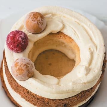 Иллюстрация к книге — Торты с сюрпризом. Шоколадные, сливочные, кофейные, желейные, ореховые, фруктовые [_090_2.jpg]