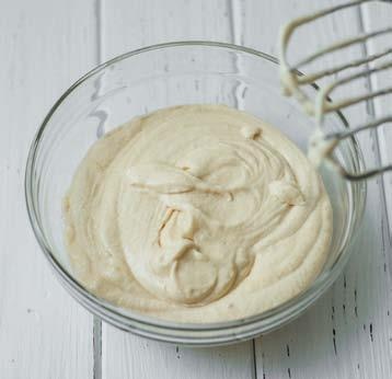 Иллюстрация к книге — Торты с сюрпризом. Шоколадные, сливочные, кофейные, желейные, ореховые, фруктовые [_099_3.jpg]