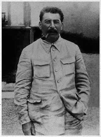 Иллюстрация к книге — Сталин. Личная жизнь [i_019.jpg]