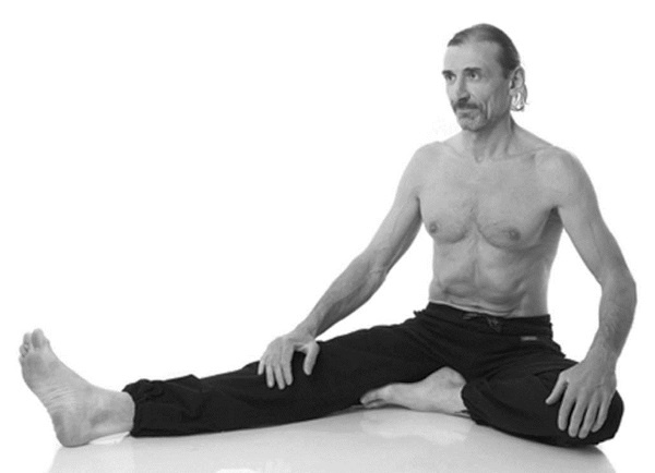 Иллюстрация к книге — Йога. Лучшие комплексы. Профилактика свыше 100 заболеваний Уцененный товар (№1) [i_009.jpg]