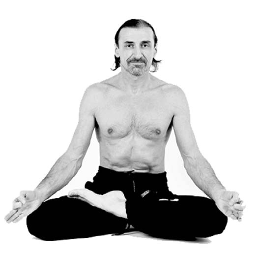 Иллюстрация к книге — Йога. Лучшие комплексы. Профилактика свыше 100 заболеваний Уцененный товар (№1) [i_083.jpg]