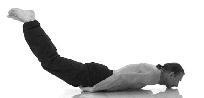 Иллюстрация к книге — Йога. Лучшие комплексы. Профилактика свыше 100 заболеваний Уцененный товар (№1) [i_191.jpg]