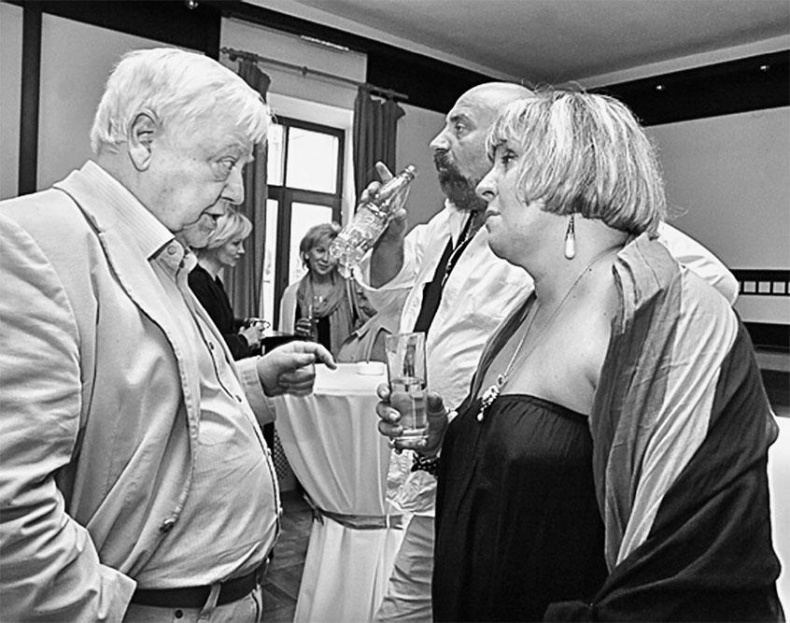 Иллюстрация к книге — Марина Голуб в жизни, театре, кино. Воспоминания друзей [_143.jpg]