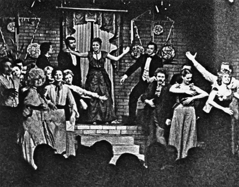 Иллюстрация к книге — Марина Голуб в жизни, театре, кино. Воспоминания друзей [_49.jpg]